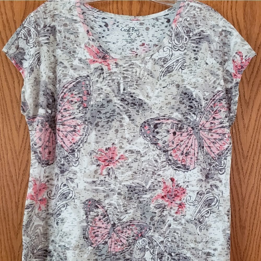 Pretty Coral Bay Semi-Sheer Butterfly Top Sz Pl — image 2 of 5